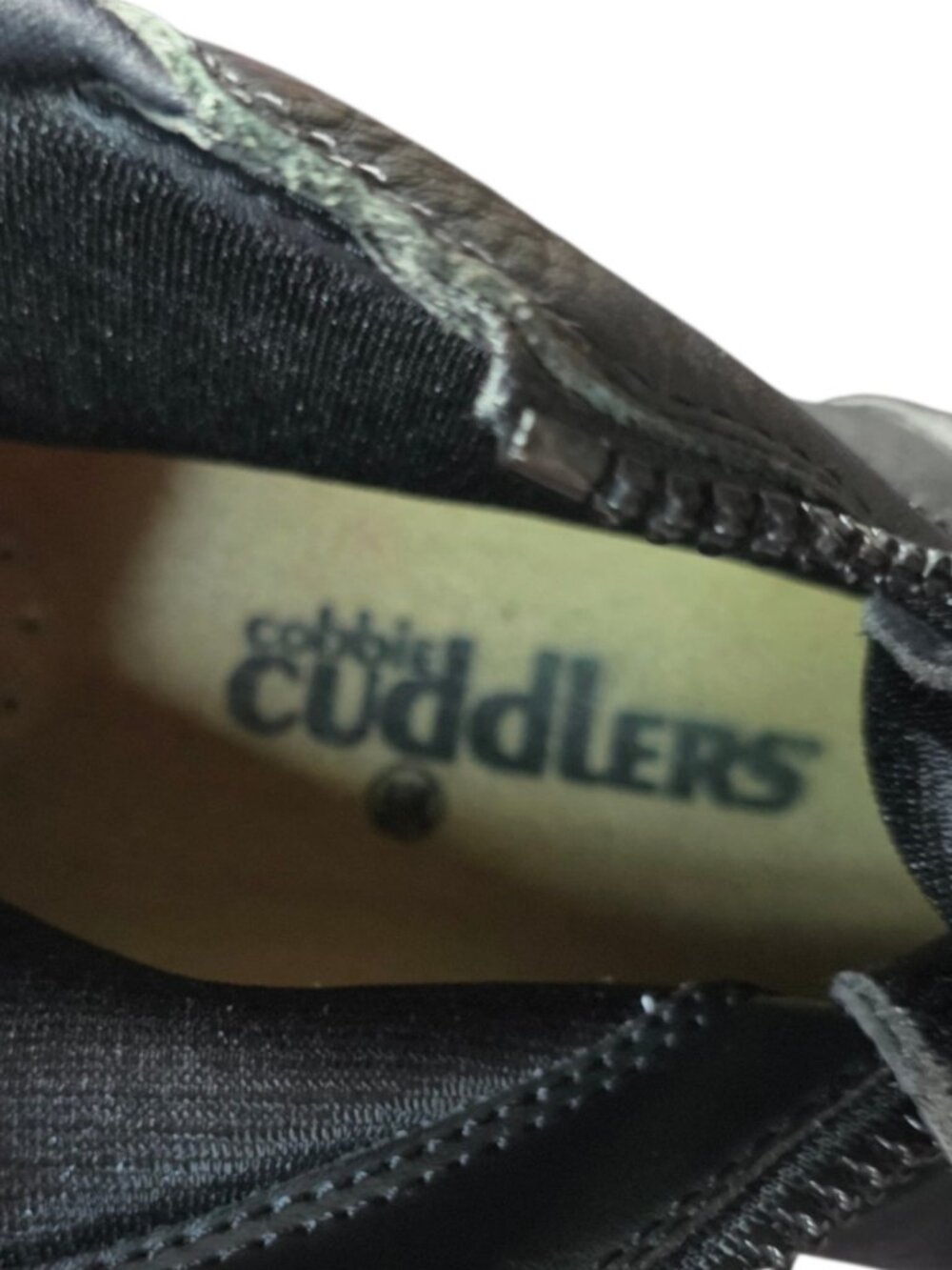 NWOB COBBIE CUDDLERS ( 6.5 ) Black Pebbled Leather Front Zip Ankle Boots - Picture 7 of 9